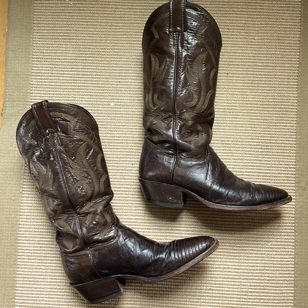 Justin’s lizard cowboy boots